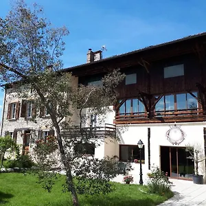 Bed & Breakfast Chambres D'hotes La Noyeraie, Izeron